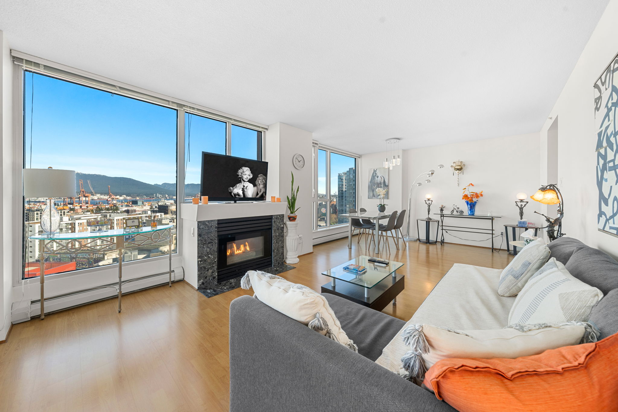 #1702 - 183 Keefer Place